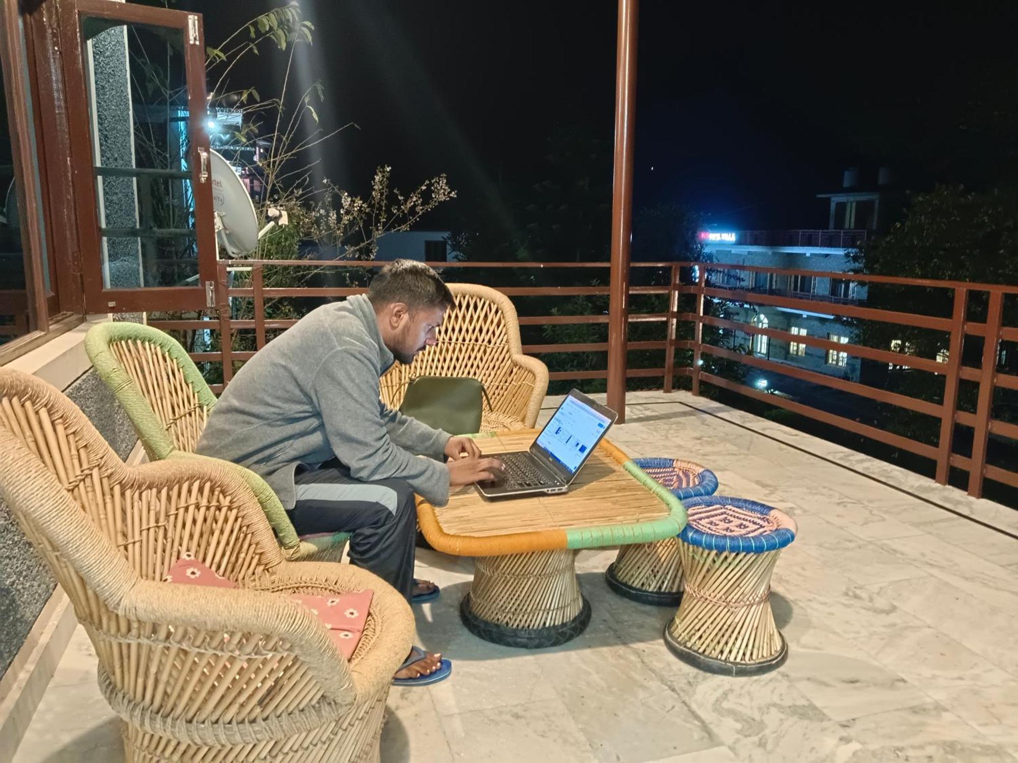 Aditya Homestay Bir-Billing Surrounded By Mountains Exteriér fotografie